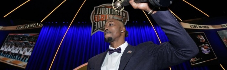 必发-霍华德：我可能进不了75大 但我现在是名人堂成员